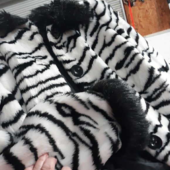 Jacket - Picture 3 of 4